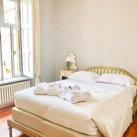 Palazzo Sismonda Bed & Breakfast Corneliano d'Alba Room photo