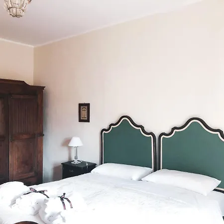Palazzo Sismonda Bed & Breakfast Corneliano d'Alba Room photo