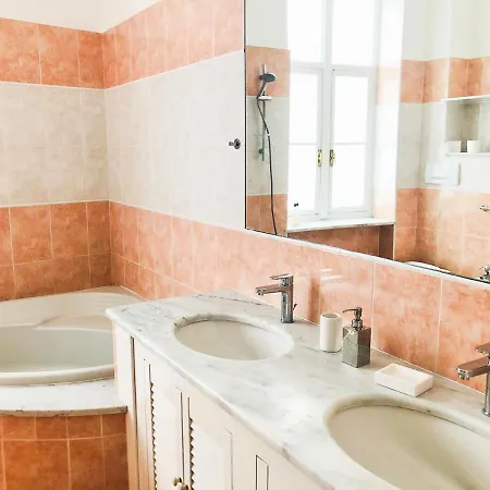 Palazzo Sismonda Bed & Breakfast Corneliano d'Alba Room photo