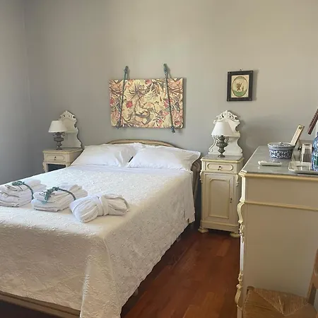 Palazzo Sismonda Bed & Breakfast Corneliano d'Alba Room photo