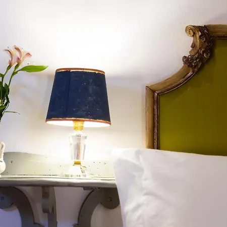 Palazzo Sismonda Bed & Breakfast Corneliano d'Alba Exterior photo