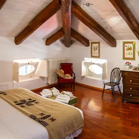 Palazzo Sismonda Bed & Breakfast Corneliano d'Alba Exterior photo