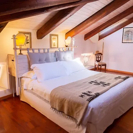 Palazzo Sismonda Bed & Breakfast Corneliano d'Alba Exterior photo