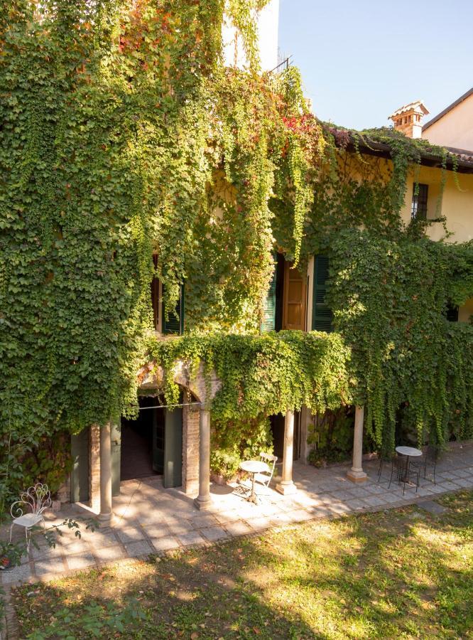 Palazzo Sismonda Bed & Breakfast *
