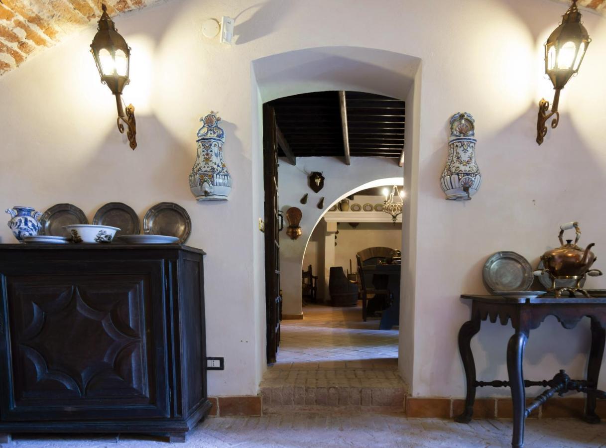 Palazzo Sismonda * Corneliano d'Alba